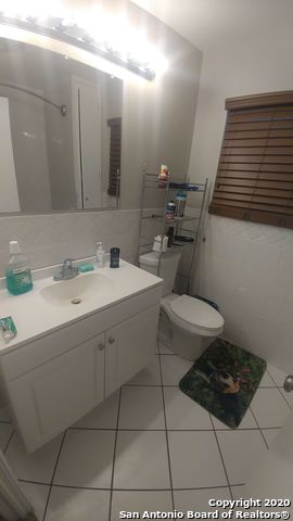 Image 17 of 24 For 4818 Cambray Dr.
