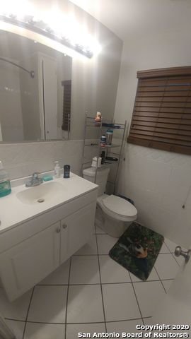 Image 19 of 24 For 4818 Cambray Dr.