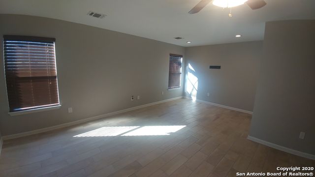 Image 20 of 24 For 4818 Cambray Dr.