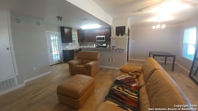 Image 5 of 24 For 4818 Cambray Dr.