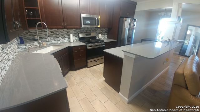 Image 8 of 24 For 4818 Cambray Dr.