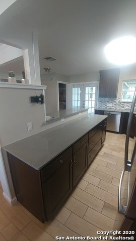 Image 9 of 24 For 4818 Cambray Dr.