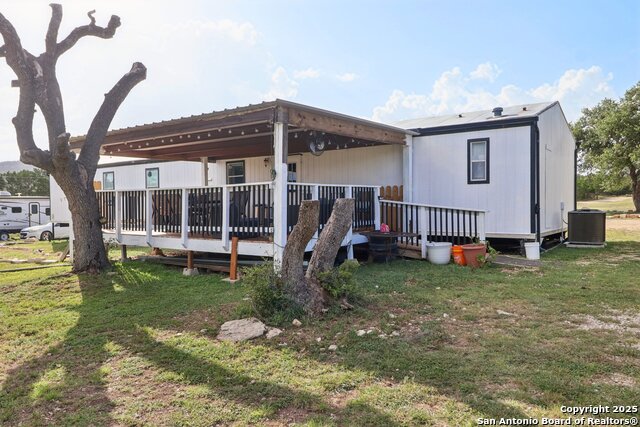 Listing photo id 26 for 160 Deer View