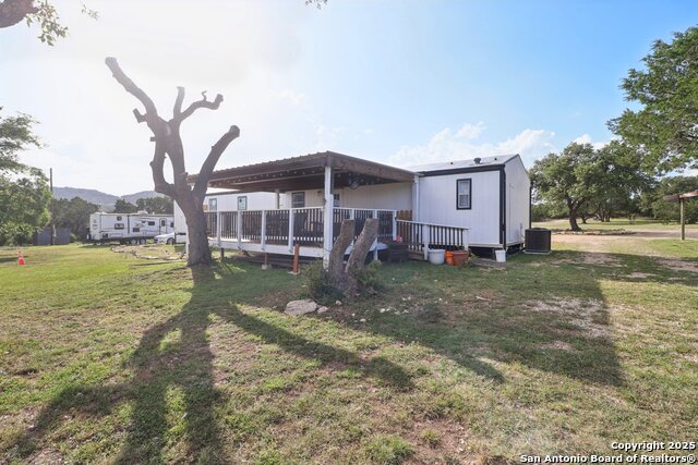 Listing photo id 27 for 160 Deer View