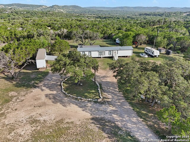 Listing photo id 35 for 160 Deer View