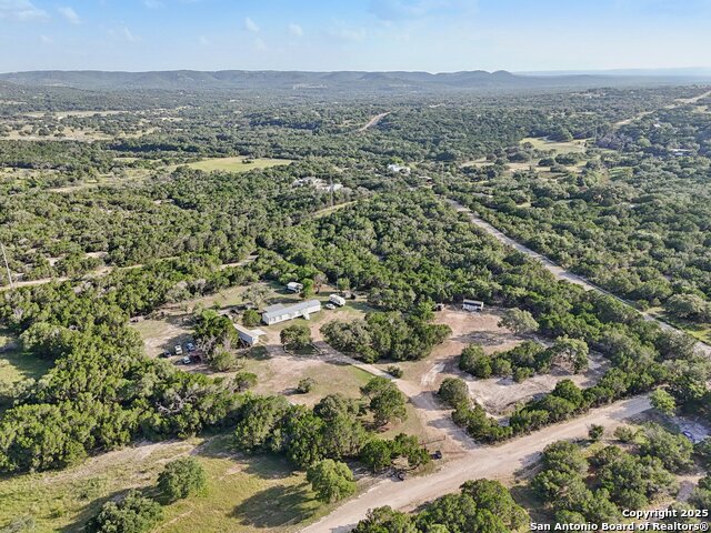 Listing photo id 36 for 160 Deer View