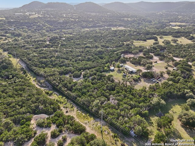 Listing photo id 37 for 160 Deer View