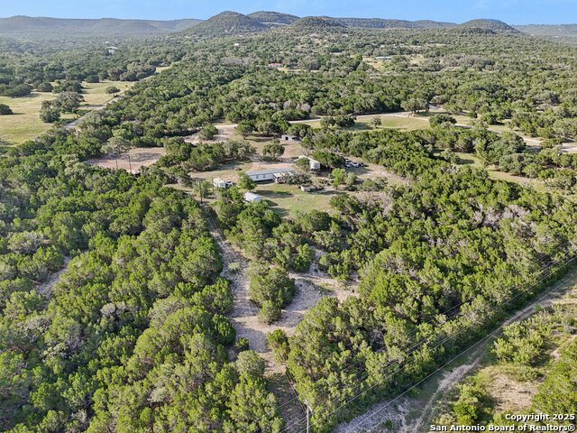 Listing photo id 42 for 160 Deer View