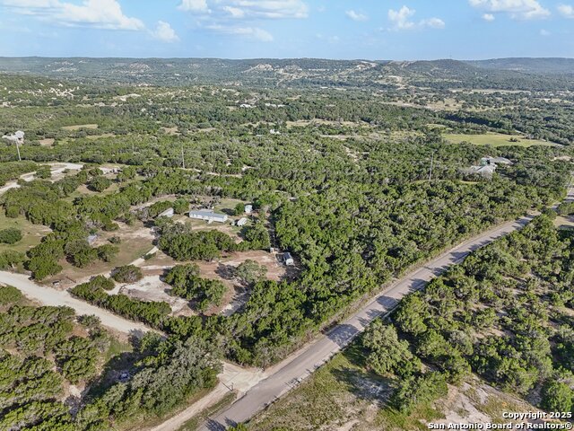 Listing photo id 43 for 160 Deer View
