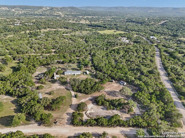Listing photo id 44 for 160 Deer View