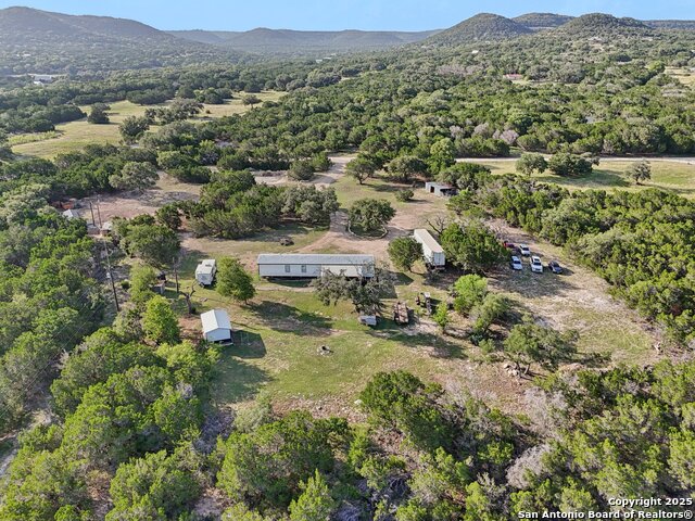 Listing photo id 45 for 160 Deer View