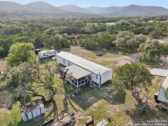 Listing photo id 49 for 160 Deer View