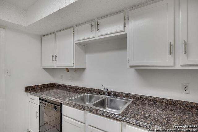 Image 12 of 22 For 8421 Echo Creek Ln