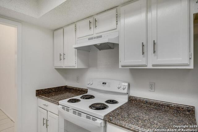 Image 13 of 22 For 8421 Echo Creek Ln