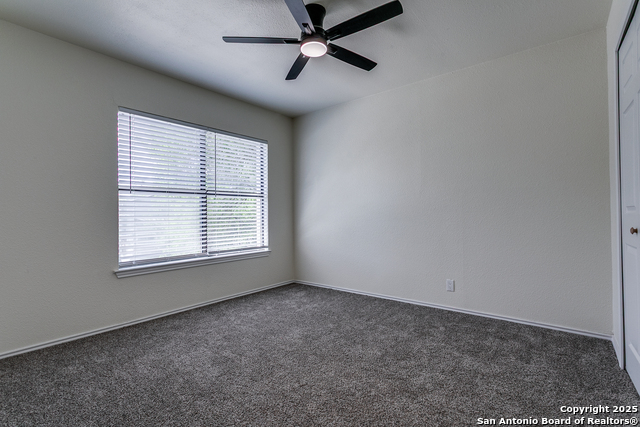 Image 15 of 25 For 5938 Larkmeadow Dr