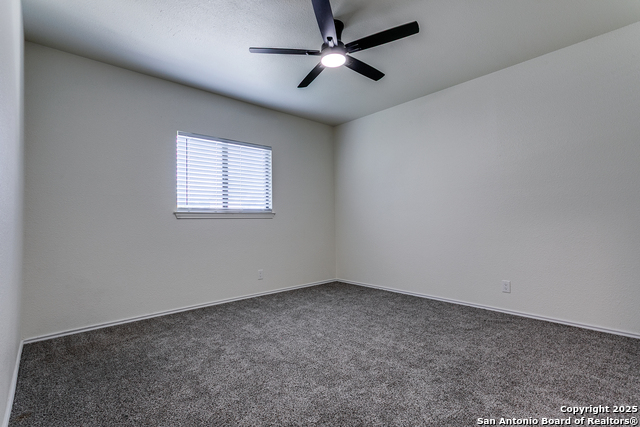 Image 17 of 25 For 5938 Larkmeadow Dr