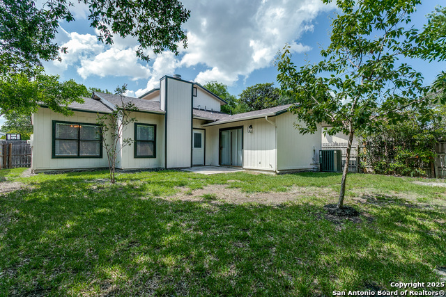 Image 23 of 25 For 5938 Larkmeadow Dr