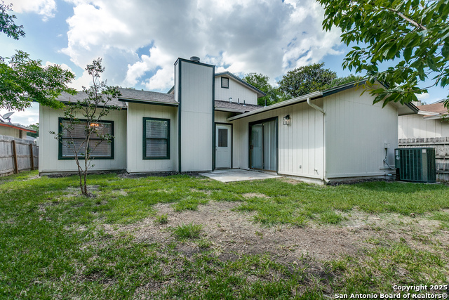 Image 24 of 25 For 5938 Larkmeadow Dr