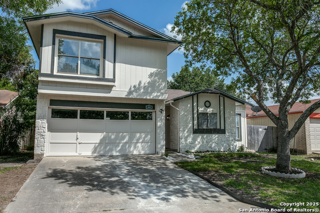 Image 3 of 25 For 5938 Larkmeadow Dr