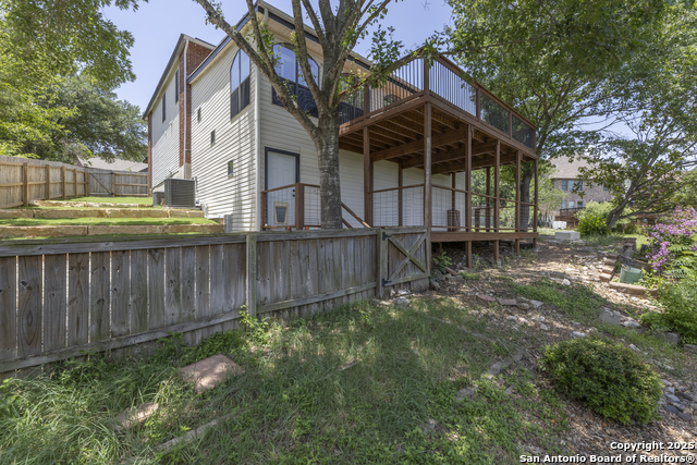 Image 14 of 46 For 18510 Paloma Wood