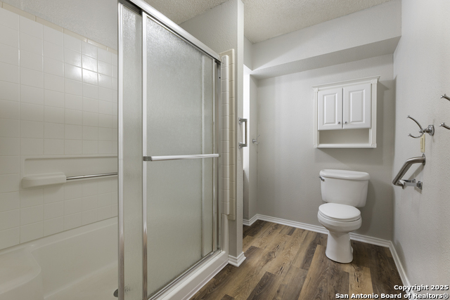 Image 27 of 46 For 18510 Paloma Wood