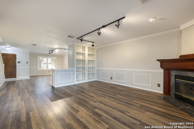 Image 3 of 46 For 18510 Paloma Wood