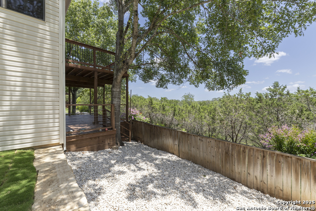 Image 45 of 46 For 18510 Paloma Wood