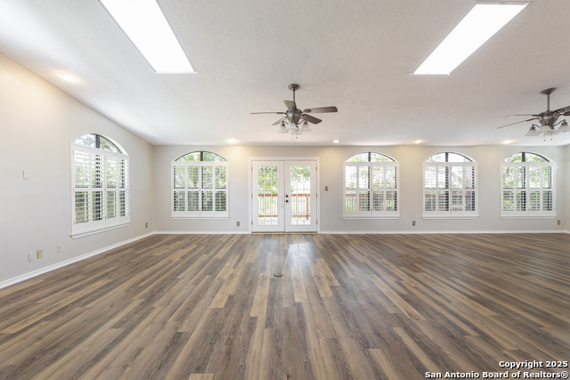 Image 8 of 46 For 18510 Paloma Wood