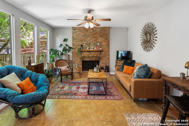 Image 11 of 36 For 8430 Timber Crest