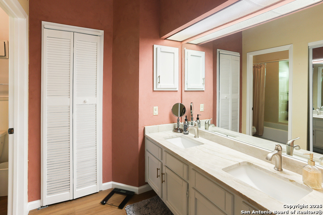 Image 21 of 36 For 8430 Timber Crest