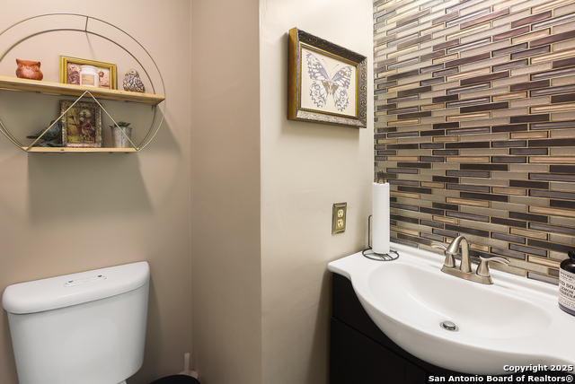 Image 28 of 36 For 8430 Timber Crest