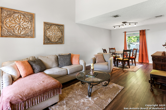 Image 7 of 36 For 8430 Timber Crest