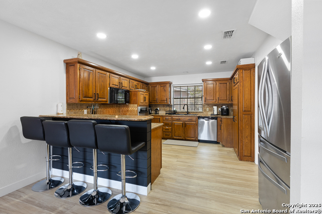 Listing photo id 19 for 5421 Adair Dr