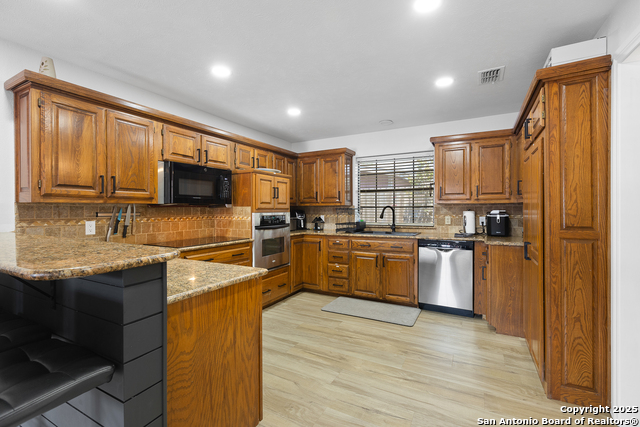 Listing photo id 20 for 5421 Adair Dr