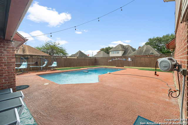 Listing photo id 32 for 5421 Adair Dr