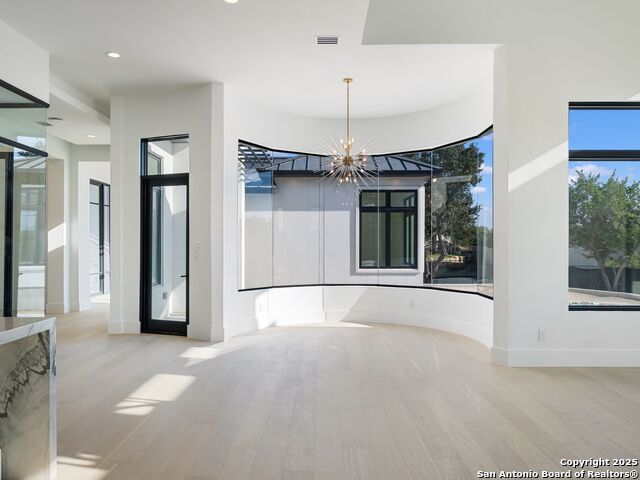 Image 23 of 66 For 30 Paseo Rioja