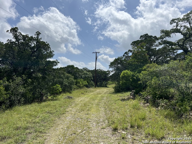Image 29 of 35 For 19031 Bandera Rd