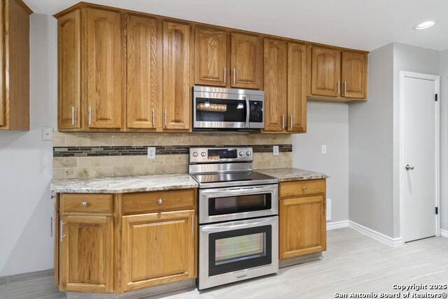 Image 11 of 30 For 2652 Poplar Grove