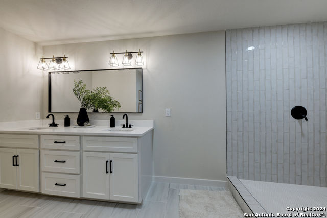 Image 18 of 42 For 770 Carl Dr.