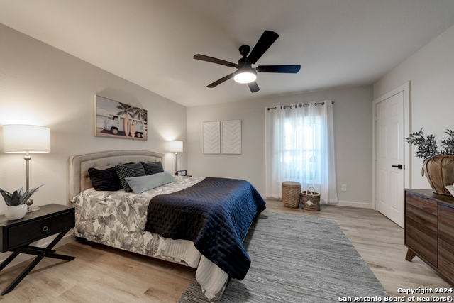 Image 21 of 42 For 770 Carl Dr.
