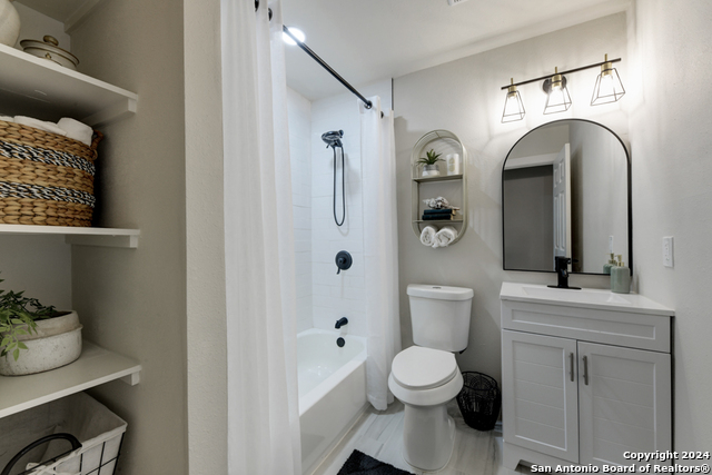 Image 22 of 42 For 770 Carl Dr.