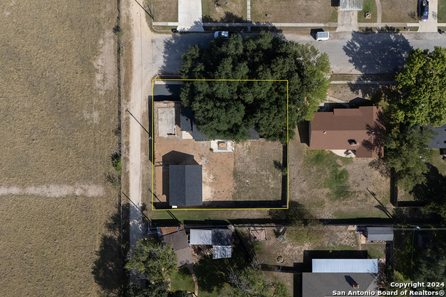 Image 37 of 42 For 770 Carl Dr.