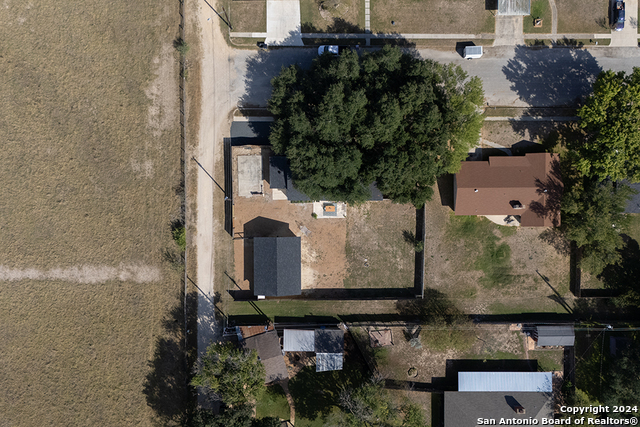 Image 41 of 42 For 770 Carl Dr.