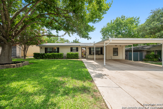 Image 3 of 28 For 270 Goodhue Ave