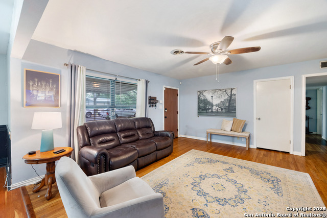 Image 5 of 28 For 270 Goodhue Ave