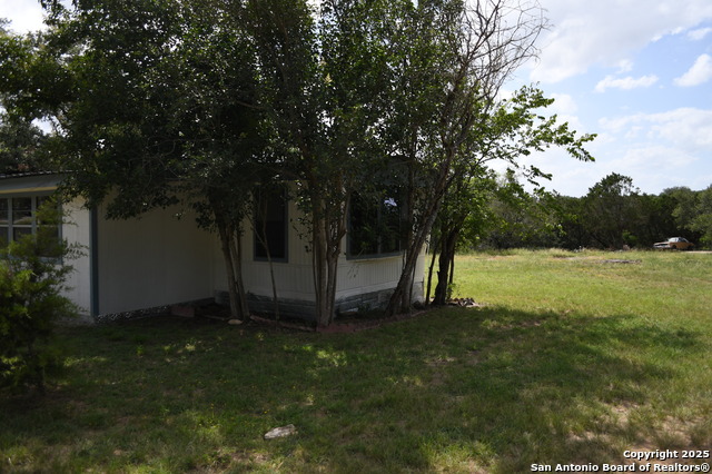 Image 16 of 24 For 1155 Pecan  