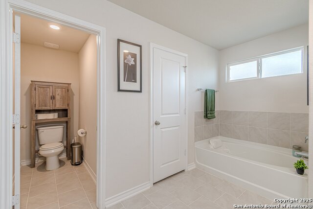 Listing photo id 20 for 13032 Minuet Sway