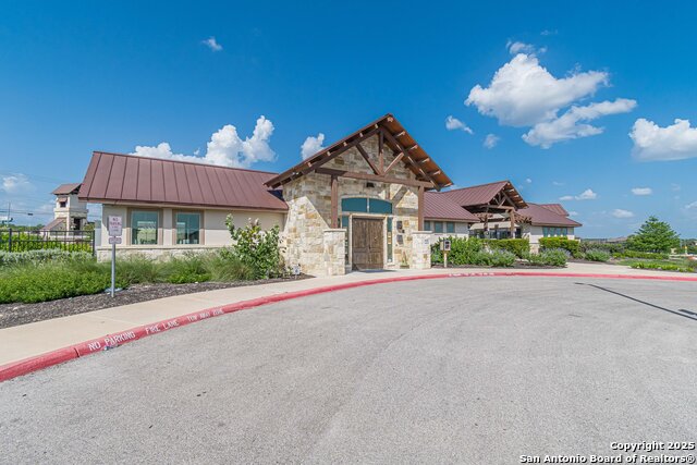 Listing photo id 31 for 13032 Minuet Sway