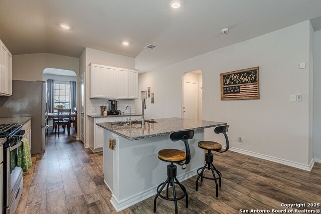 Listing photo id 5 for 13032 Minuet Sway