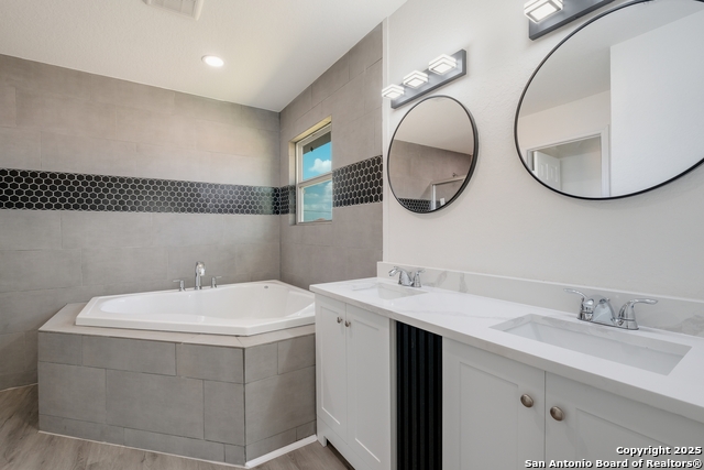 Listing photo id 13 for 1020 County Road 4516